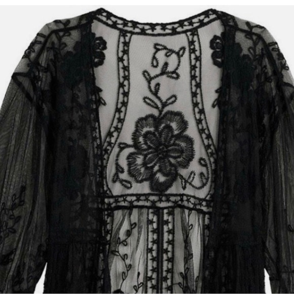 LC Lauren Conrad Black Lace Kimono - Picture 14 of 15